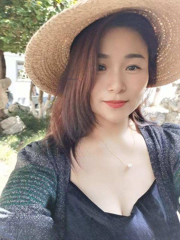 建邺风情老板娘