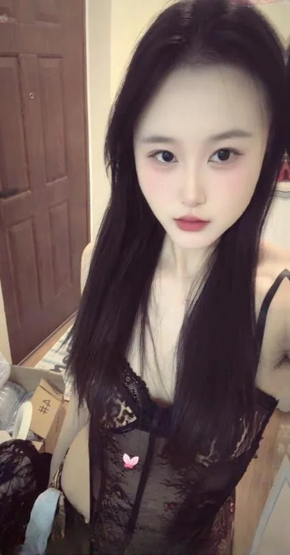 观音桥舌吻欣欣 图 2