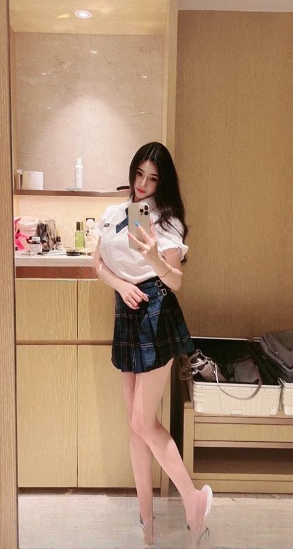 颜值服务系大胸子萱 图 2