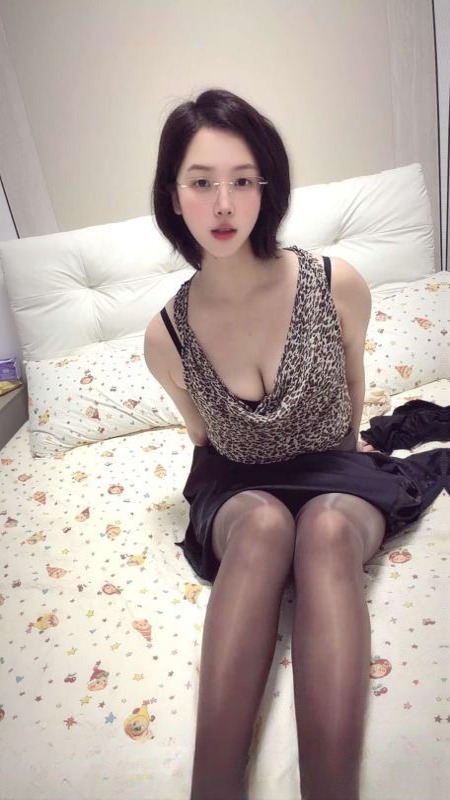 上城气质反差御姐