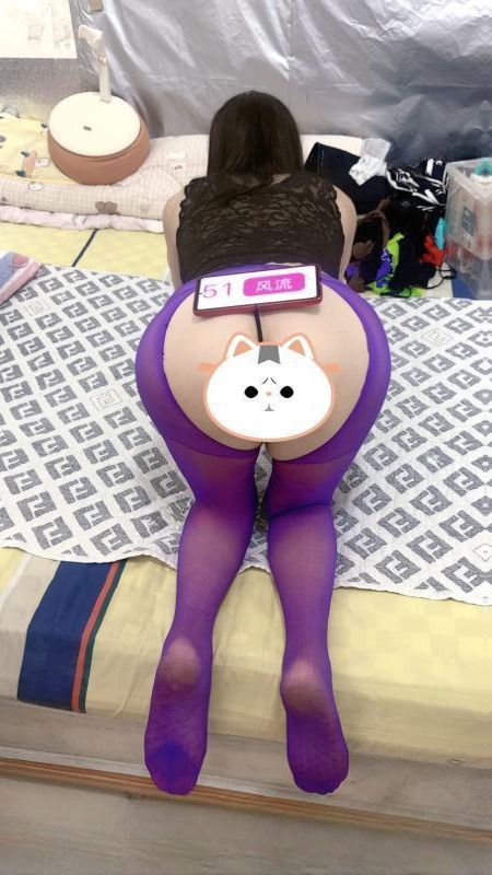 后入风情少妇 图 2