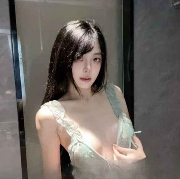 妖妖的小舌女