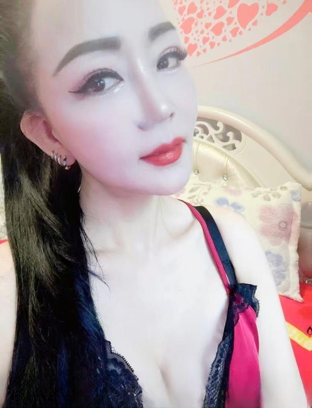 返食M腿御姐沐子