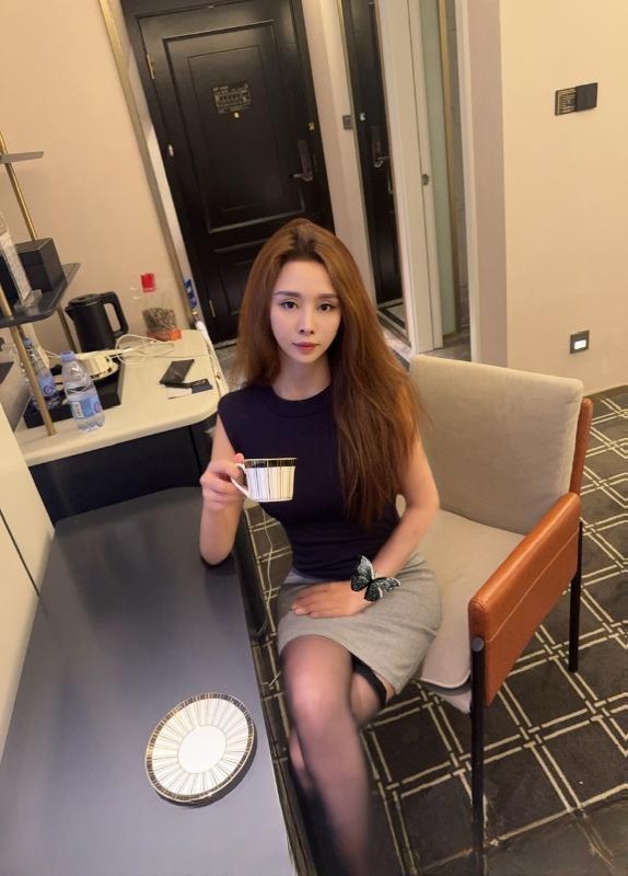 海珠美腿御姐 图 2