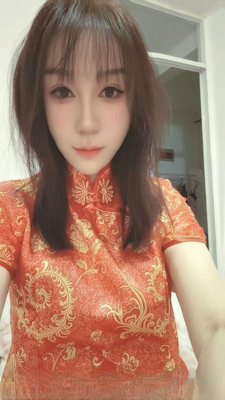 高个长腿少妇