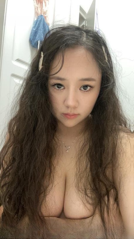 夫子庙大胸小姐姐 图 2