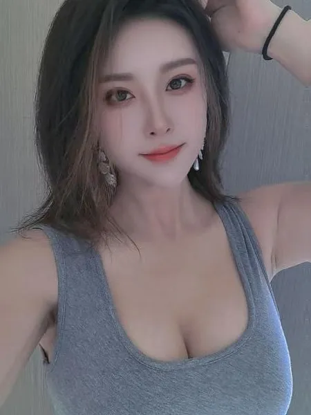双胞胎大奶御姐