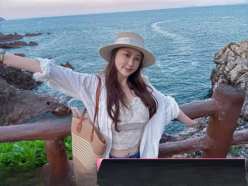 诱人御姐娜娜