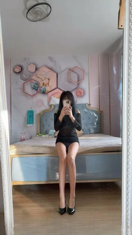 高挑情趣诱惑老师 图 3