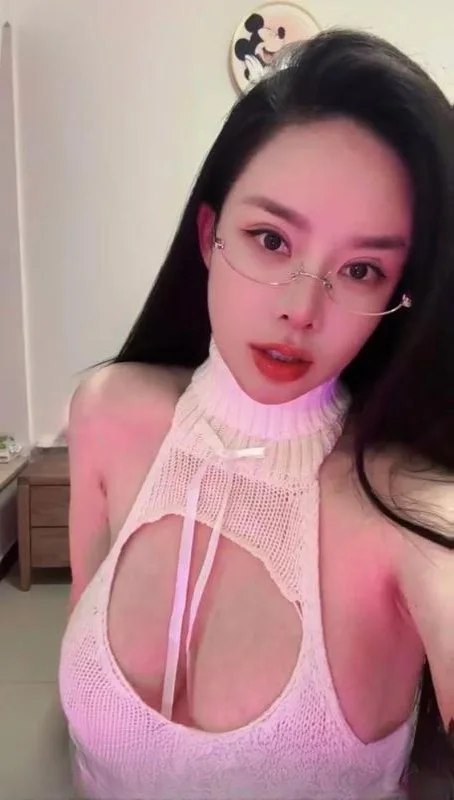 天河性感内衣模特卡丽 图 4