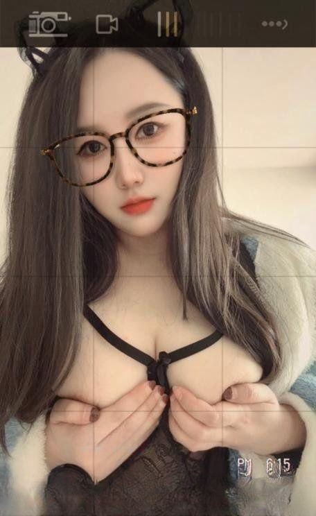 水多儿黑丝小骚妇