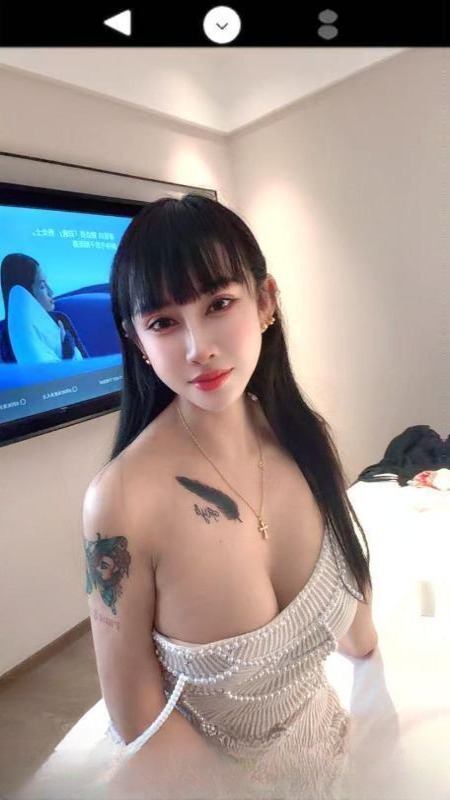 风骚纹身彤彤 图 4