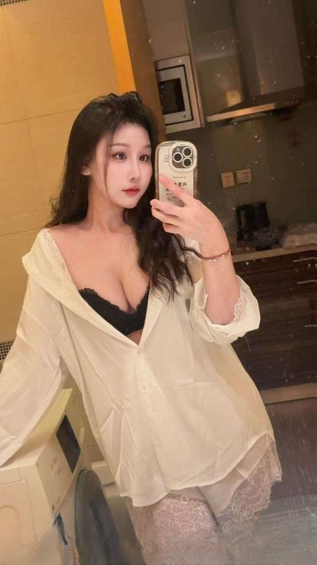 娇艳欲滴的小妹妹