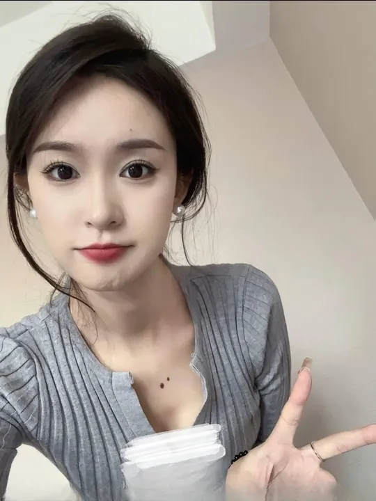 嫩滑活好的小美女