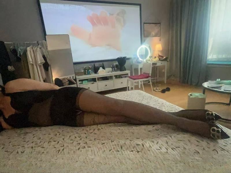 黑丝魅惑骚妇 图 2