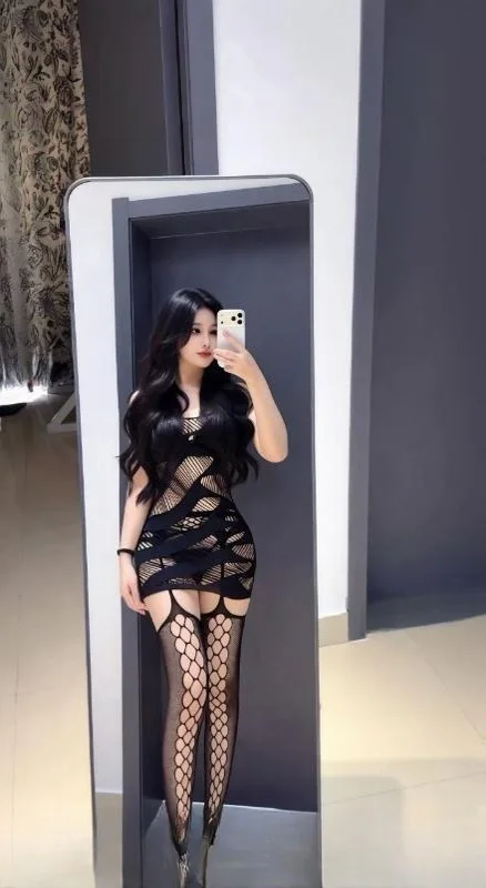 耐操型丰臀妹子 图 2