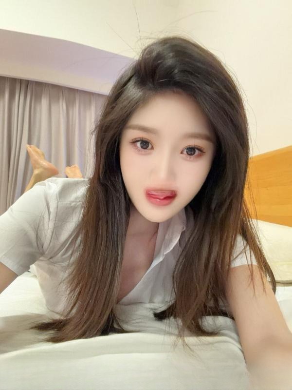 胸大肤白完美女友悠悠