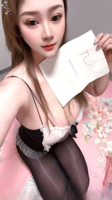 大灯野战骚妇 图 2
