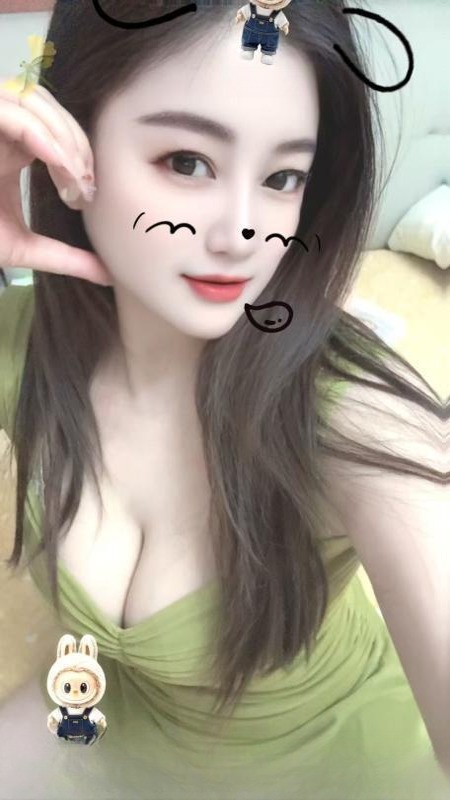 口爆大奶
