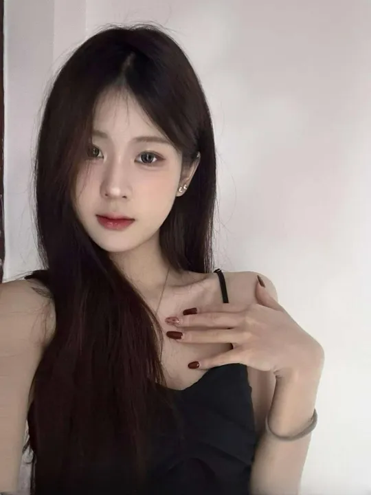 长腿粉嫩小穴会喷水