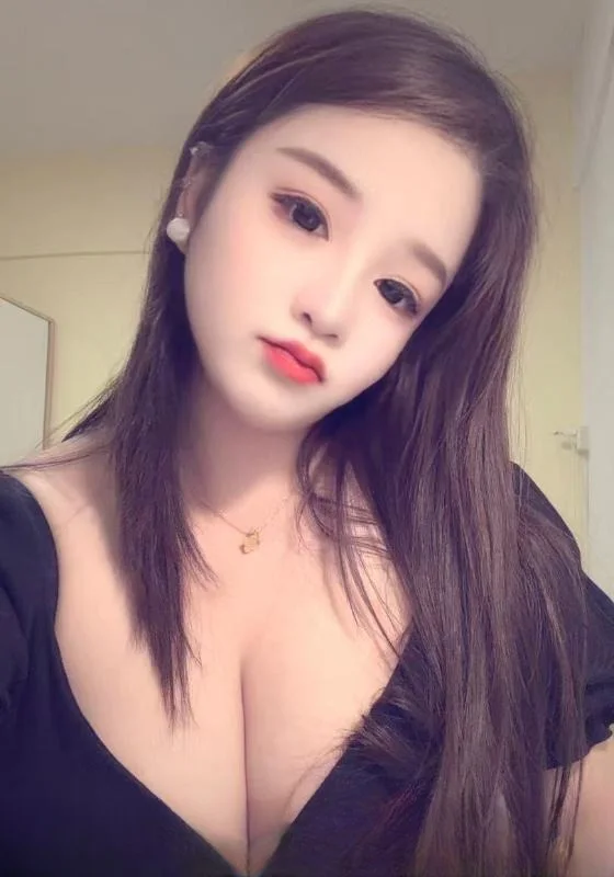 性感F奶小桃子 图 3
