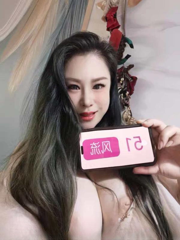E乳肥臀巨骚少妇 图 4