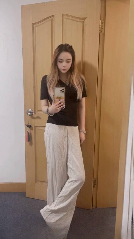 肤白大胸丰满妹子 图 2
