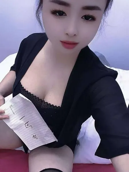 闵行超性感美妇