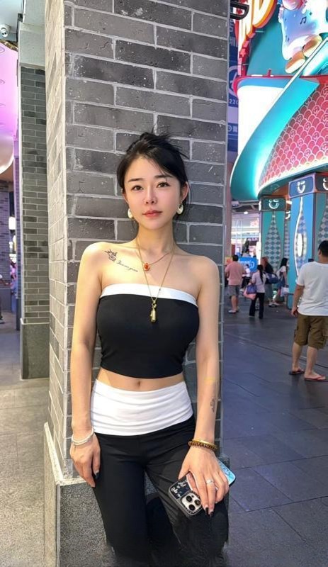 纹身36E奶美女