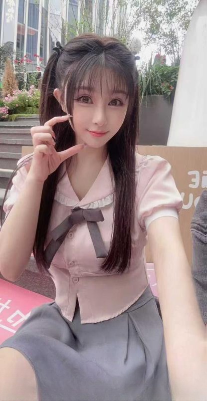 反差D奶小柳岩 图 2