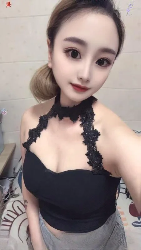 白云美胸细腰嫩妹