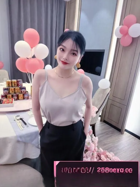 大胸虎牙妹文文