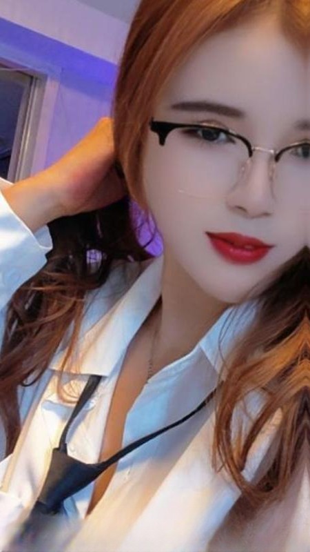 高颜值小骚月月 图 2