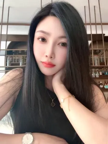 肤白貌美骚嫩妹