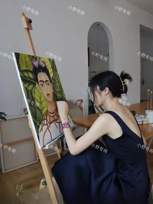 170美腿文艺妞小野