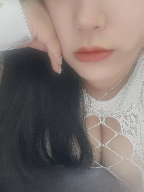 丰满bbw小姐姐 图 2