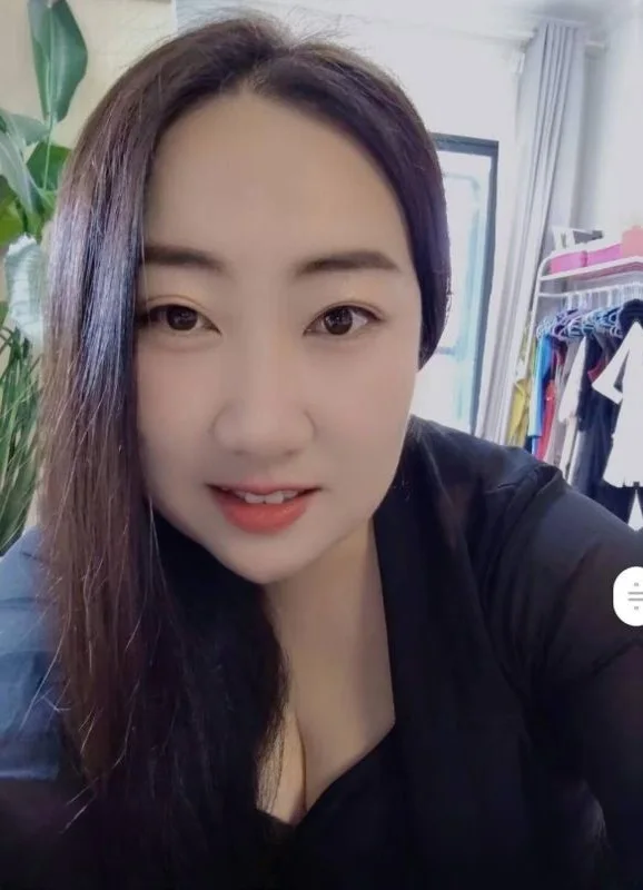 服务系大奶熟女 图 2