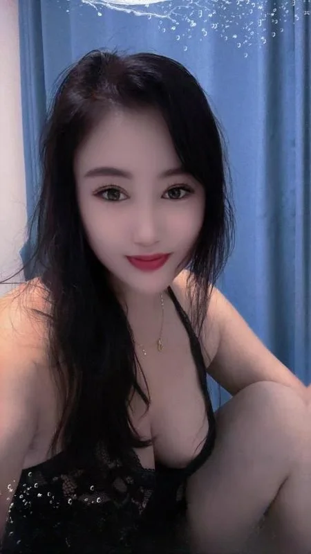 服务系大奶少妇