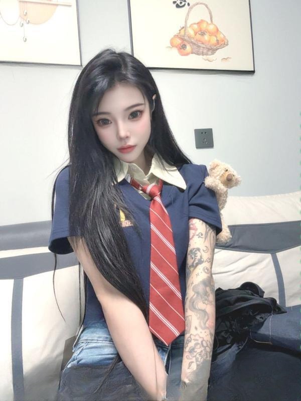 精神小妹夏夏 图 2