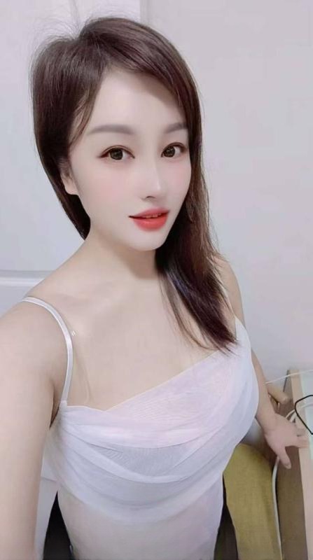 服务型大胸少妇 图 2