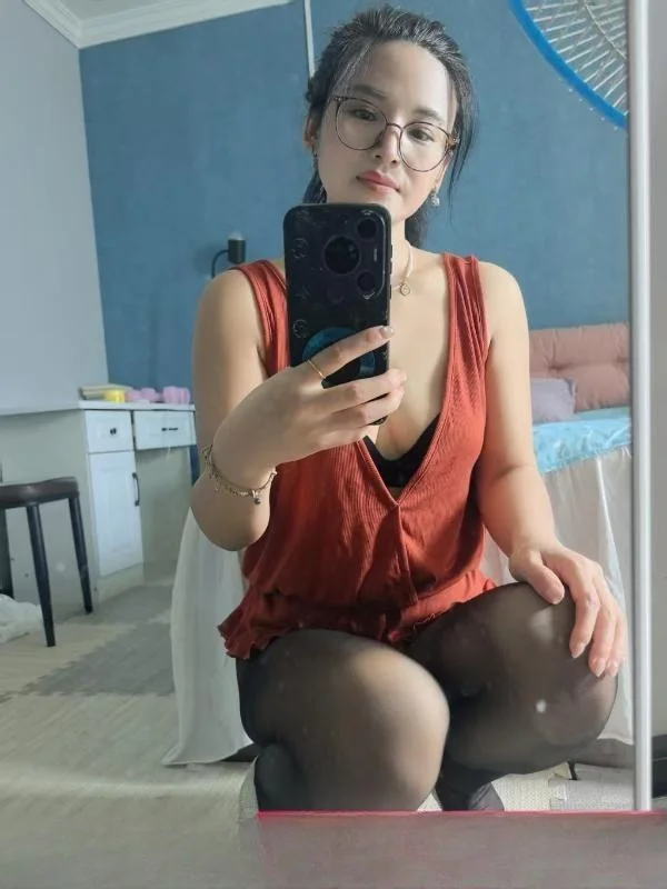 钟楼老板娘 图 3
