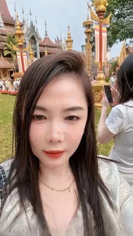 三通气质熟女