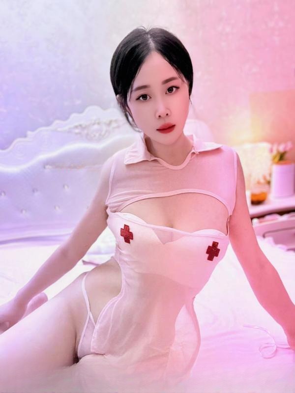 肥臀大奶御姐西西 图 3