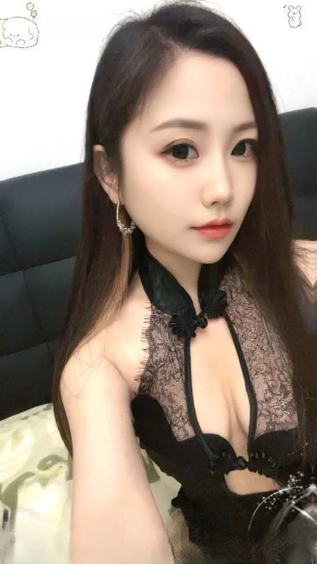 南站深喉毒龙骚御姐 图 2
