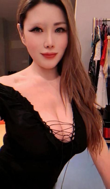 光谷御姐红唇