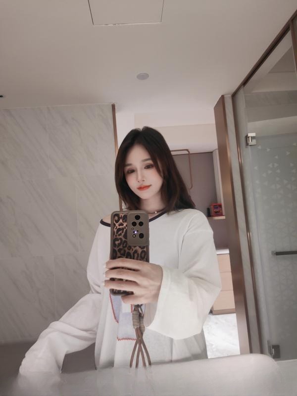 性感风骚的小财迷