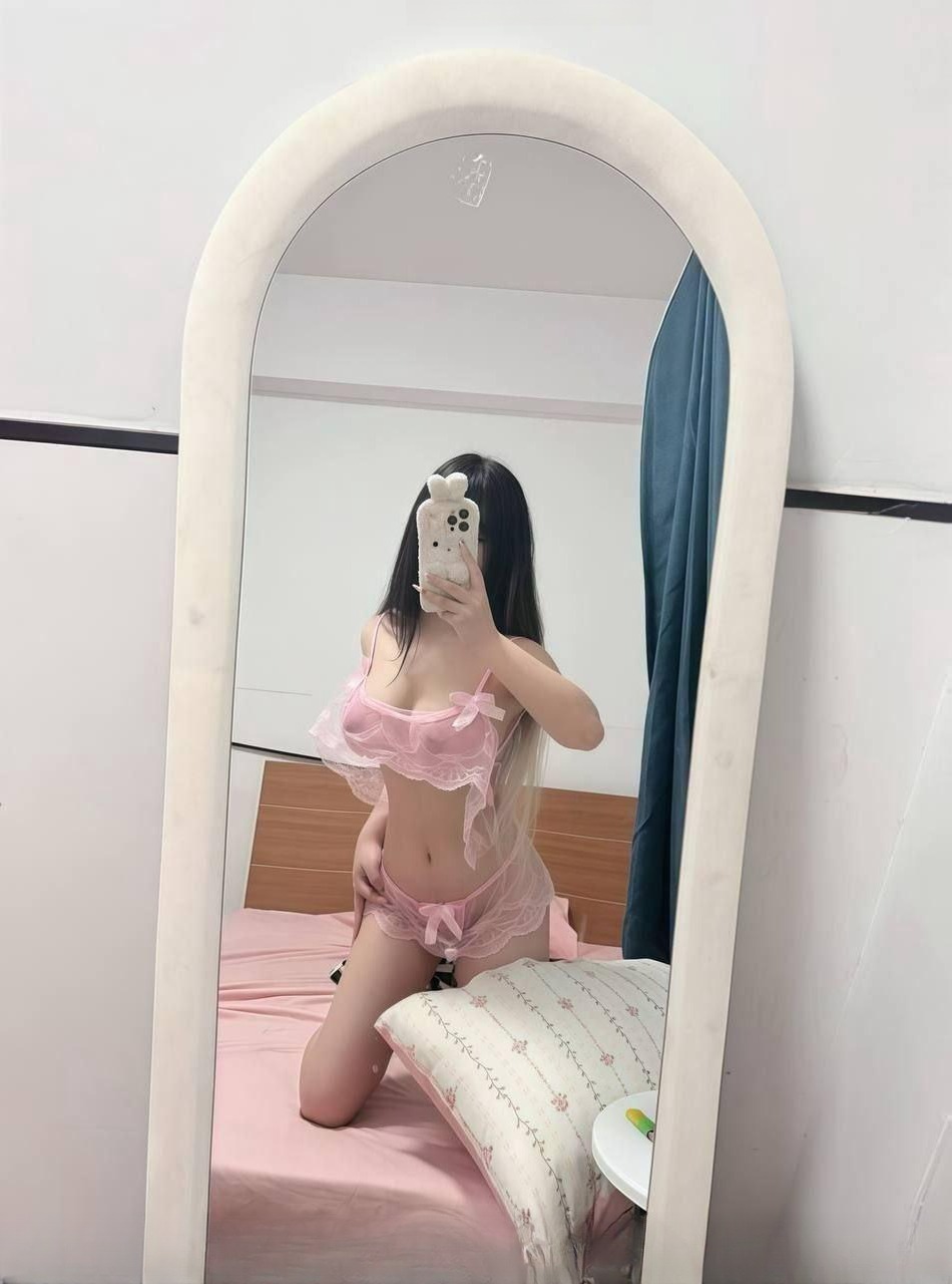 清纯女大一只 图 2