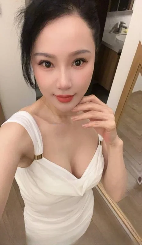 气质肤白貌美桃子 图 2