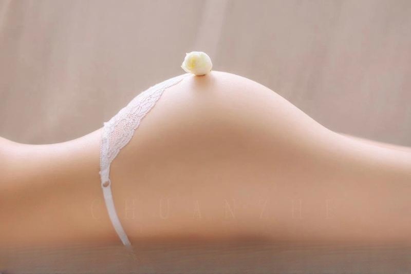 美臀后花园西西 图 3