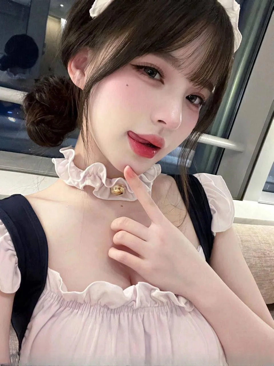 蕾丝情趣小姐姐 图 2